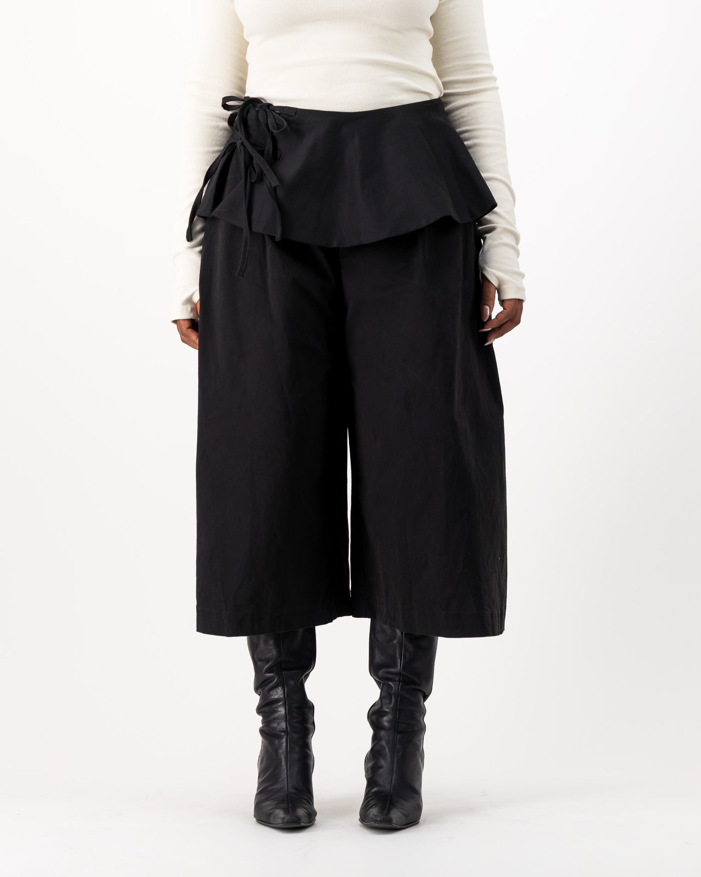 Ora Shorts - Black