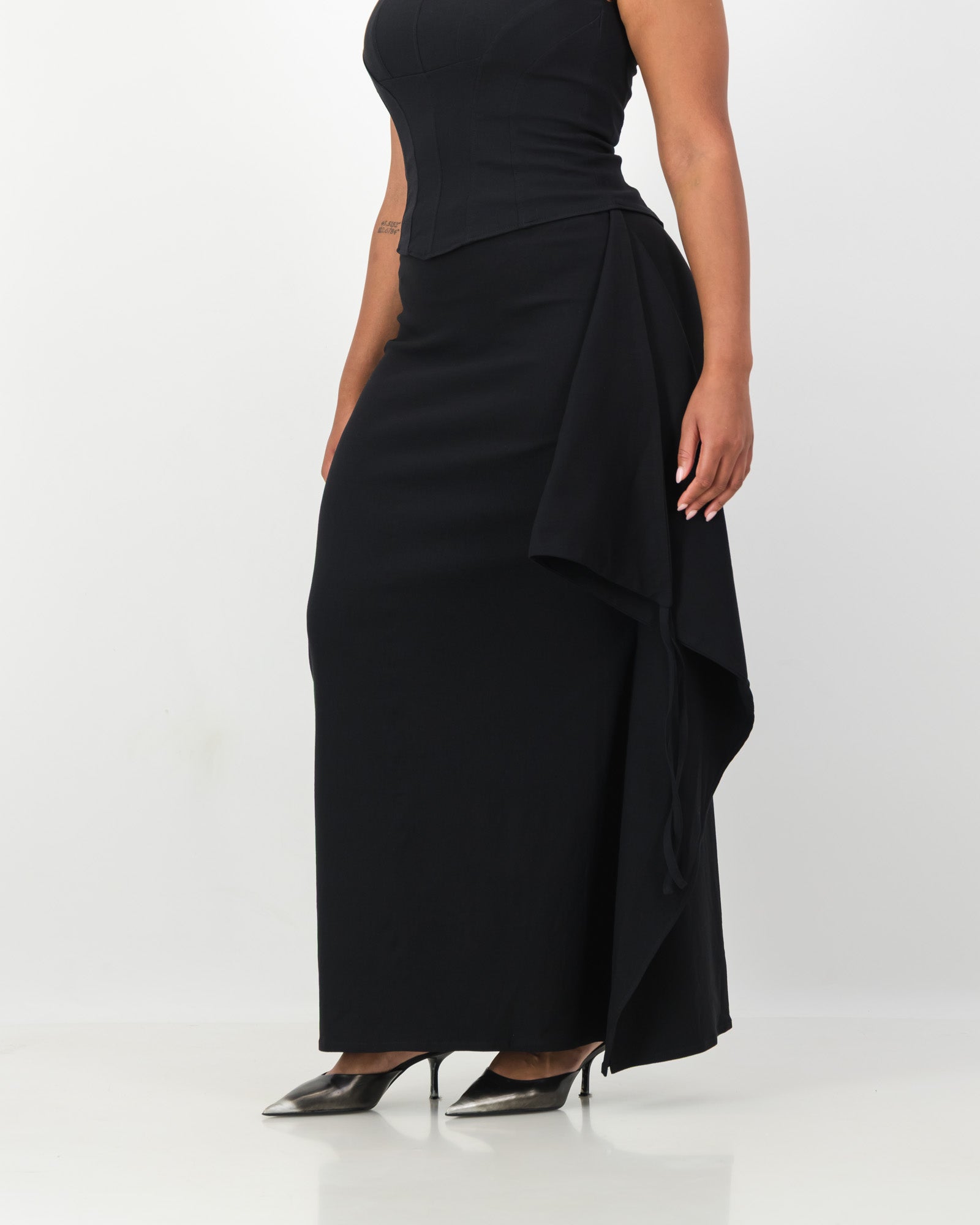 Noir Skirt - Black