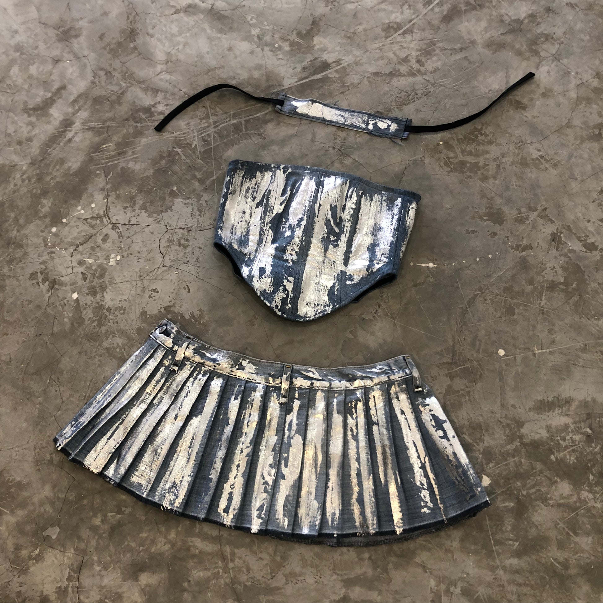 Silver metallic pleated mini skirt deals